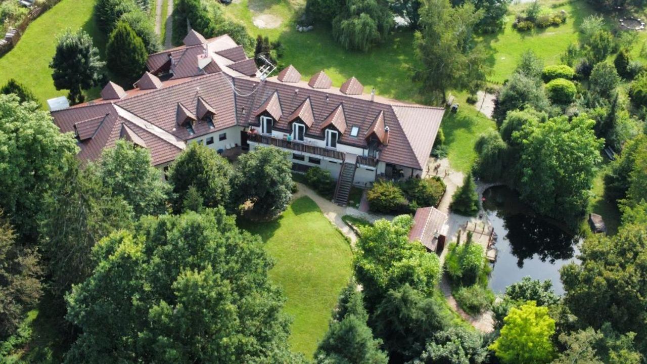 Ivanek Guest House Zvíkovské Podhradí Exterior foto
